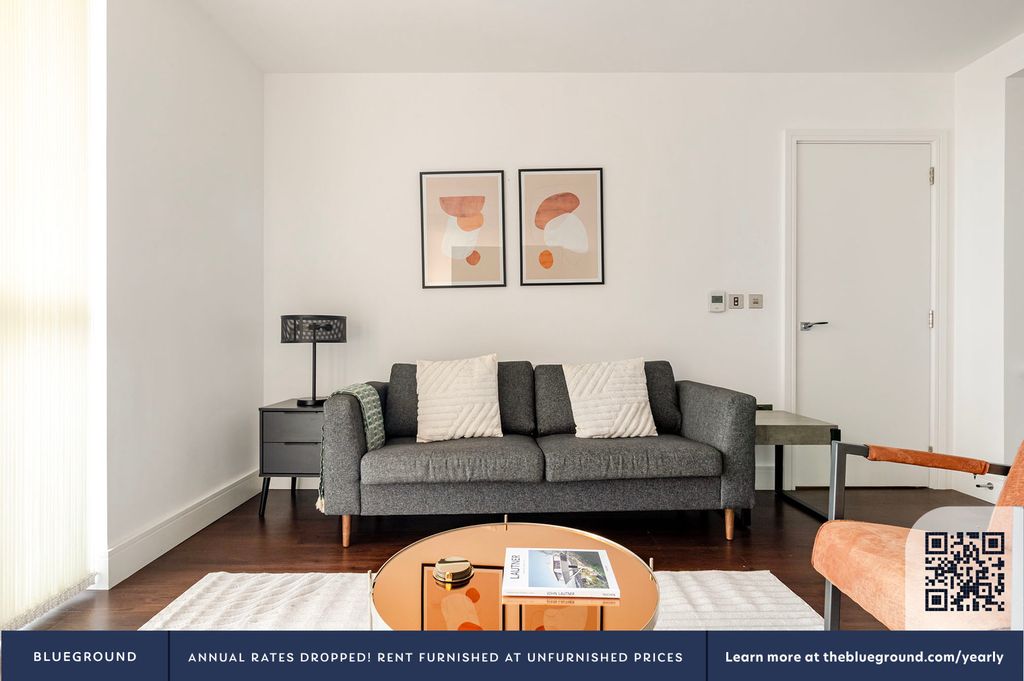 Property photo 3 of 16 Living Room