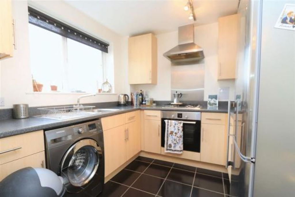 Property photo 3 of 12