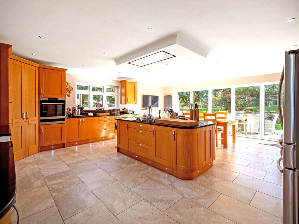 Property photo 2 of 34