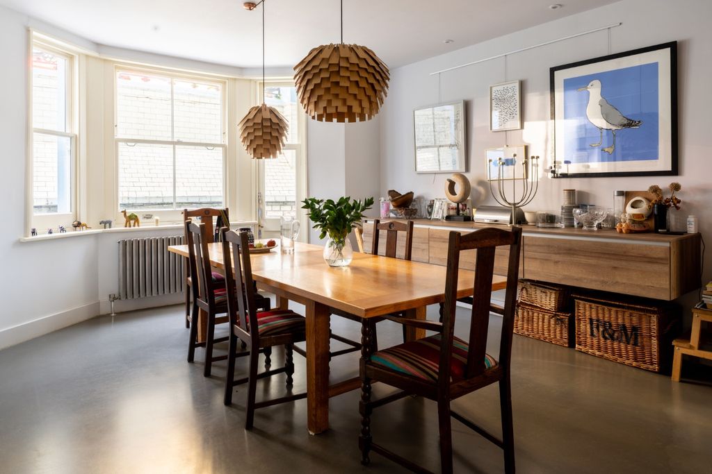 Property photo 3 of 39 5550702