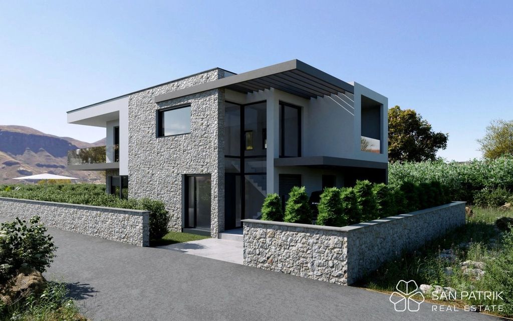 Property photo 3 of 9