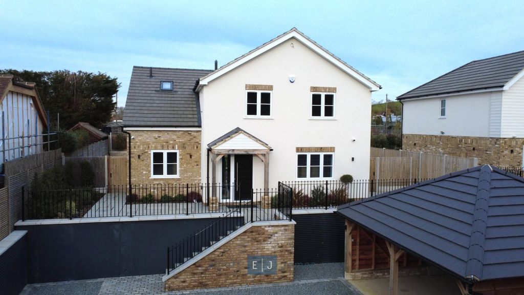 Property photo 1 of 25