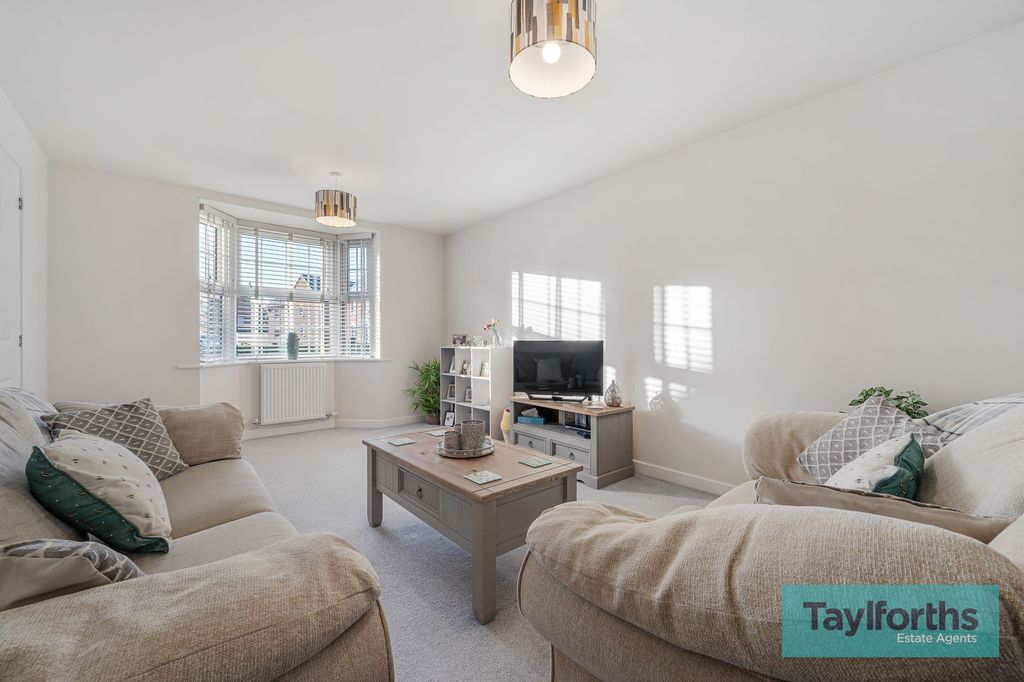 Property photo 3 of 32