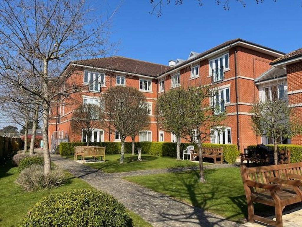 Property photo 1 of 12