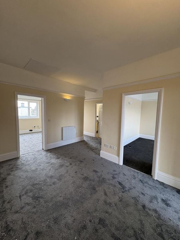 Property photo 1 of 10 Hallway
