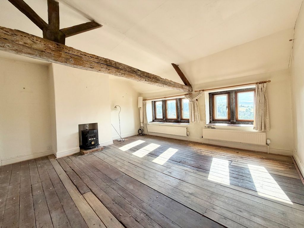 Property photo 2 of 15 Picture No. 21