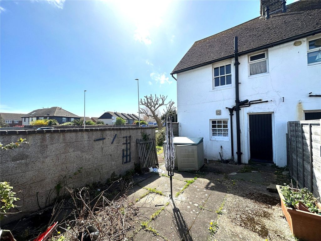 Property photo 3 of 16 Picture No. 20
