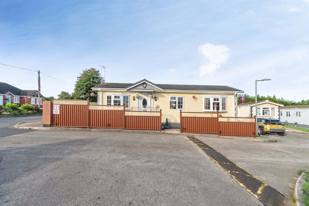 Property photo 2 of 14