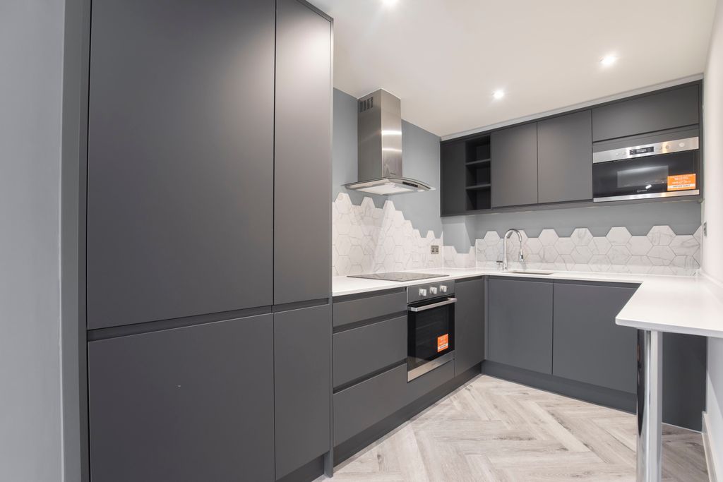 Property photo 1 of 10 11c Buckingham Court-02