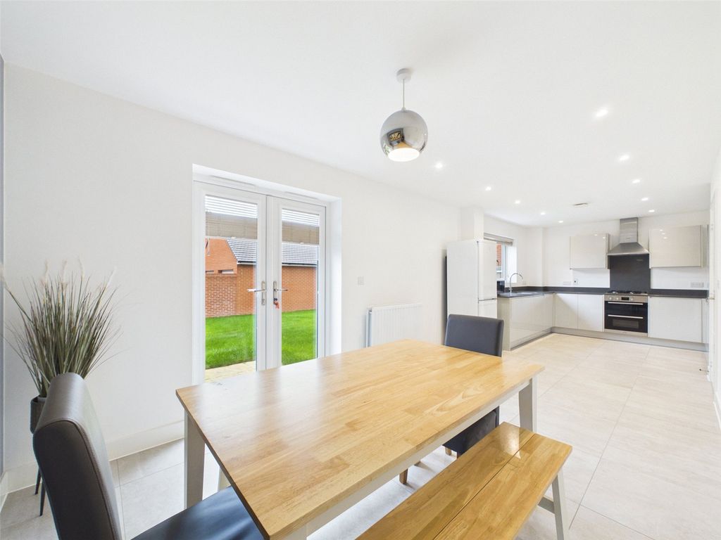 Property photo 3 of 19 Picture No. 28