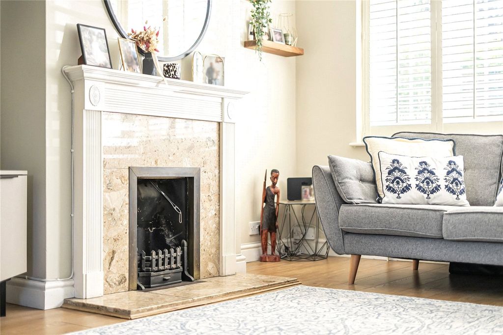 Property photo 2 of 30 Living Room