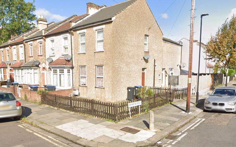 Property photo 1 of 6 Photo 6