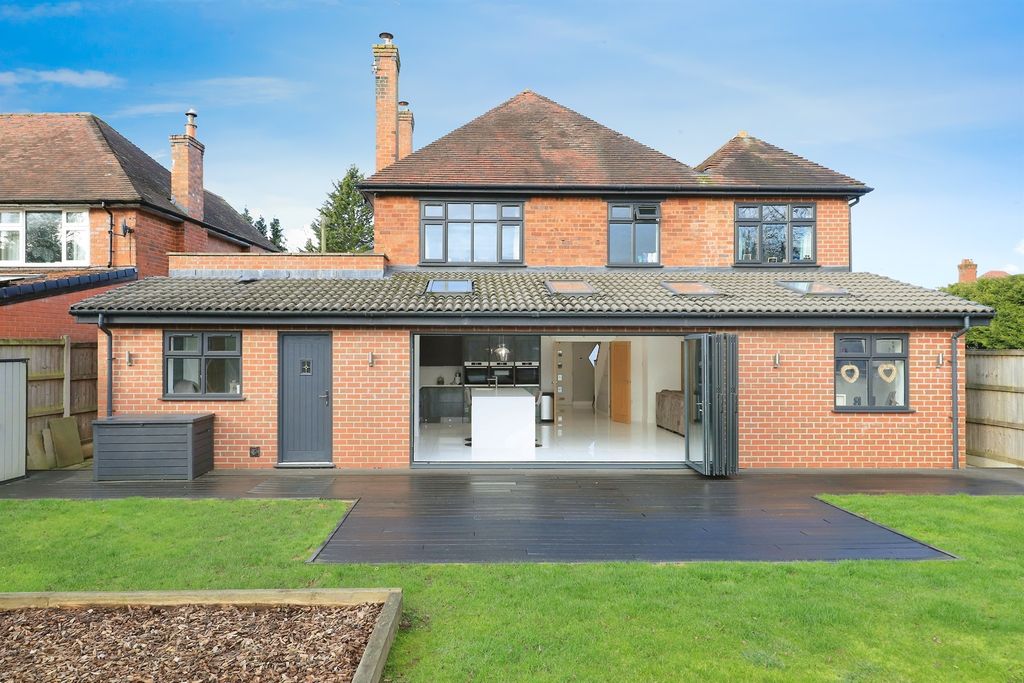 Property photo 1 of 18