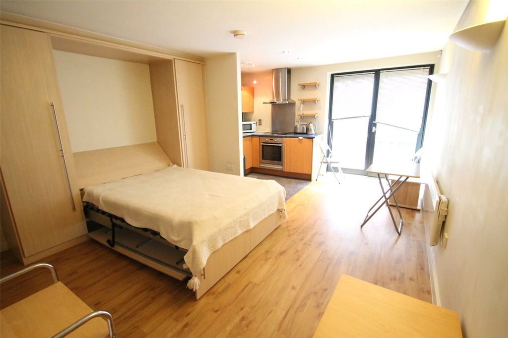 Property photo 2 of 8 Picture No. 01