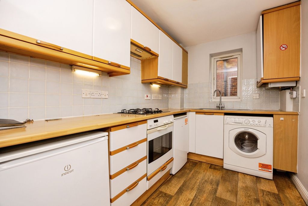 Property photo 2 of 12 Pbox-Img.Jpg