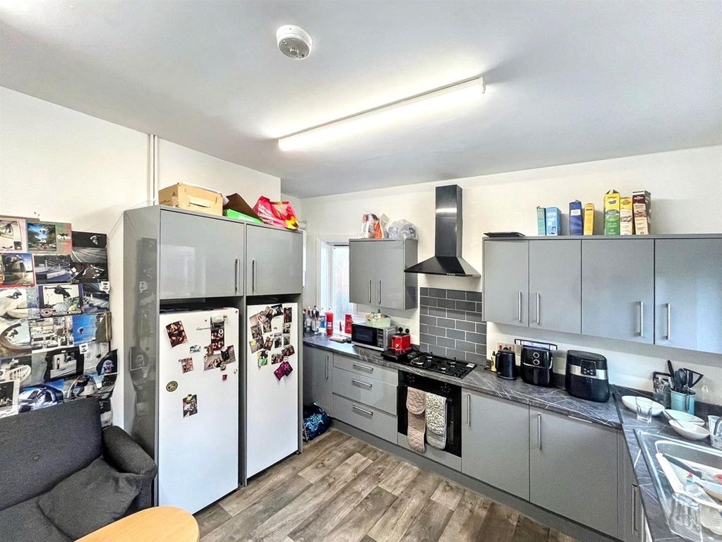 Property photo 2 of 9 E2B4c65A59404A9E9Cbb167A66d3Be52.Jpg