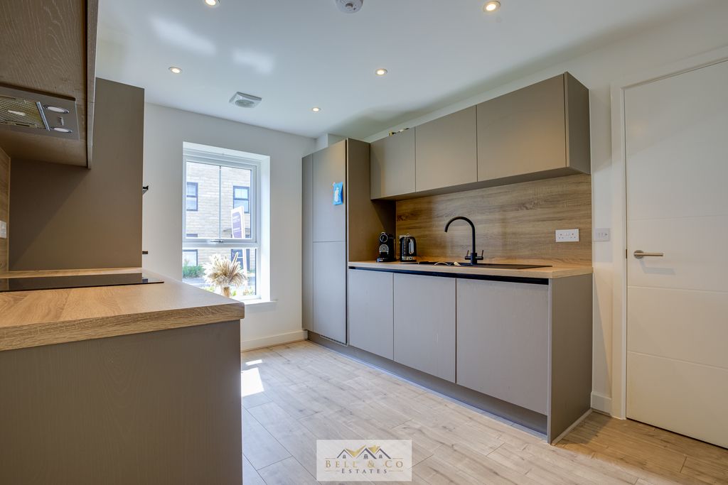 Property photo 3 of 26