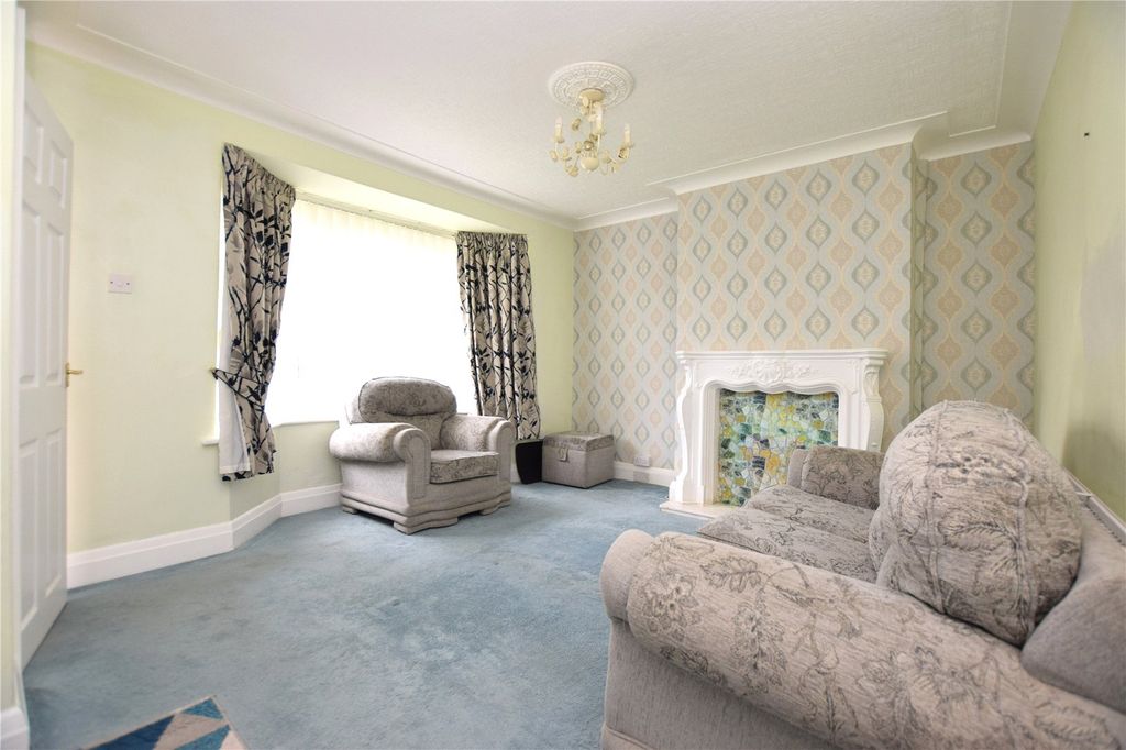 Property photo 2 of 17 Picture No. 27
