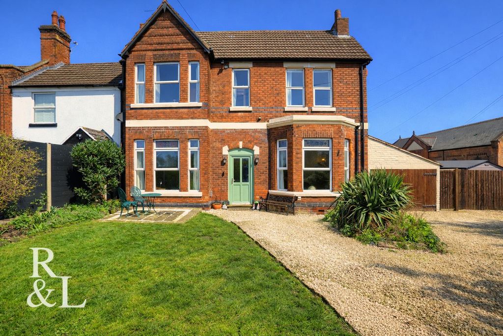 Property photo 1 of 40 34 High Street (1).Png