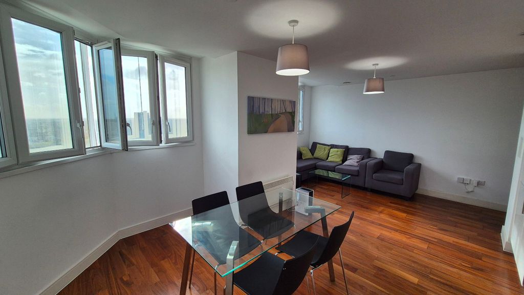 Property photo 3 of 11