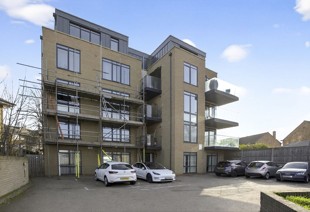 Property photo 2 of 24