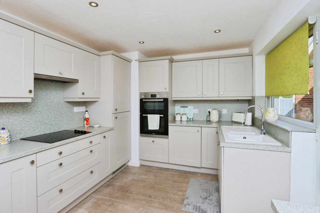 Property photo 2 of 12 Pbox-Img.Jpg