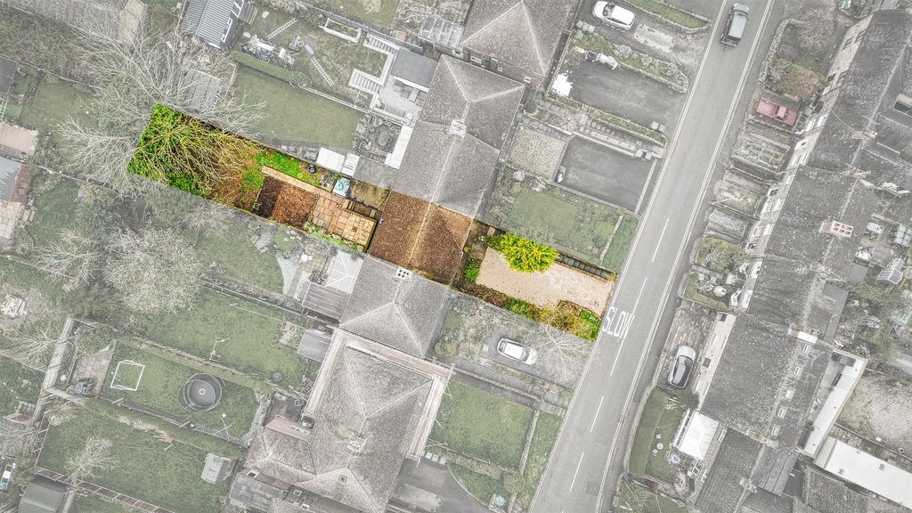 Property photo 3 of 38 Mill Lane 4.Jpg