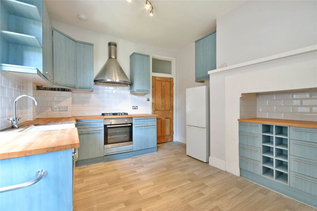 Property photo 3 of 16 Picture No. 31