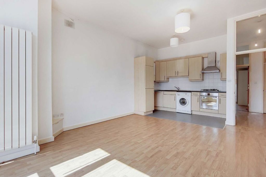 Property photo 3 of 4
