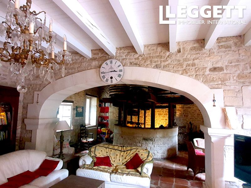 Property photo 3 of 10