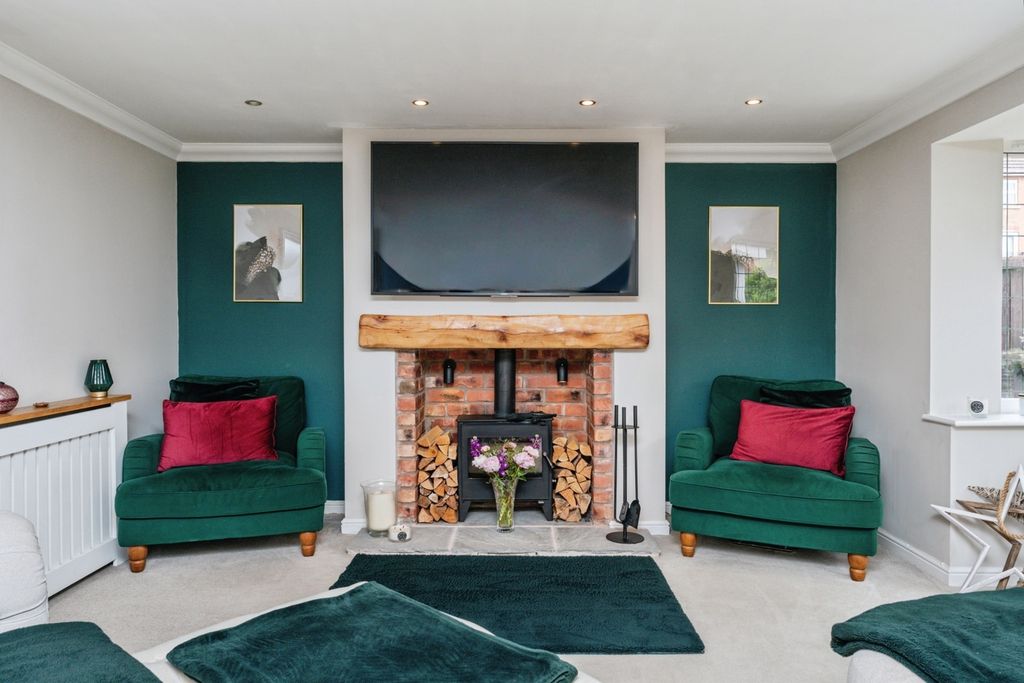 Property photo 2 of 20 Pbox-Img.Jpg