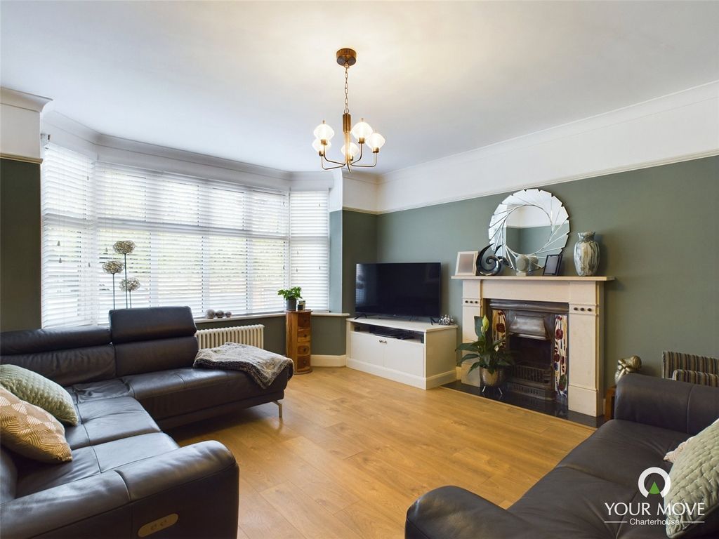 Property photo 3 of 24 Picture No. 11