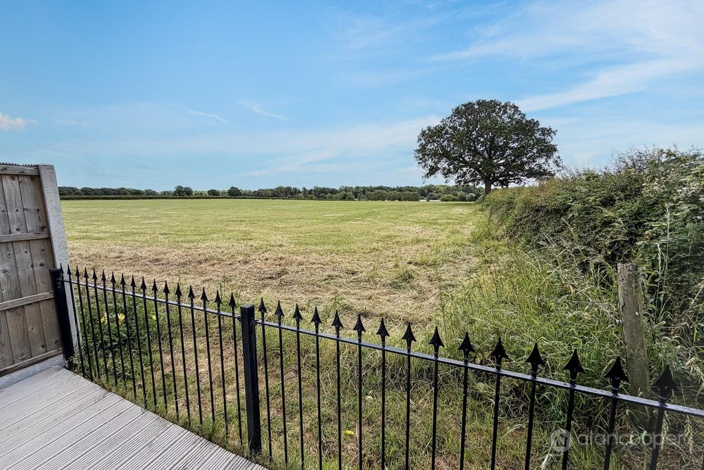 Property photo 3 of 27 5211724