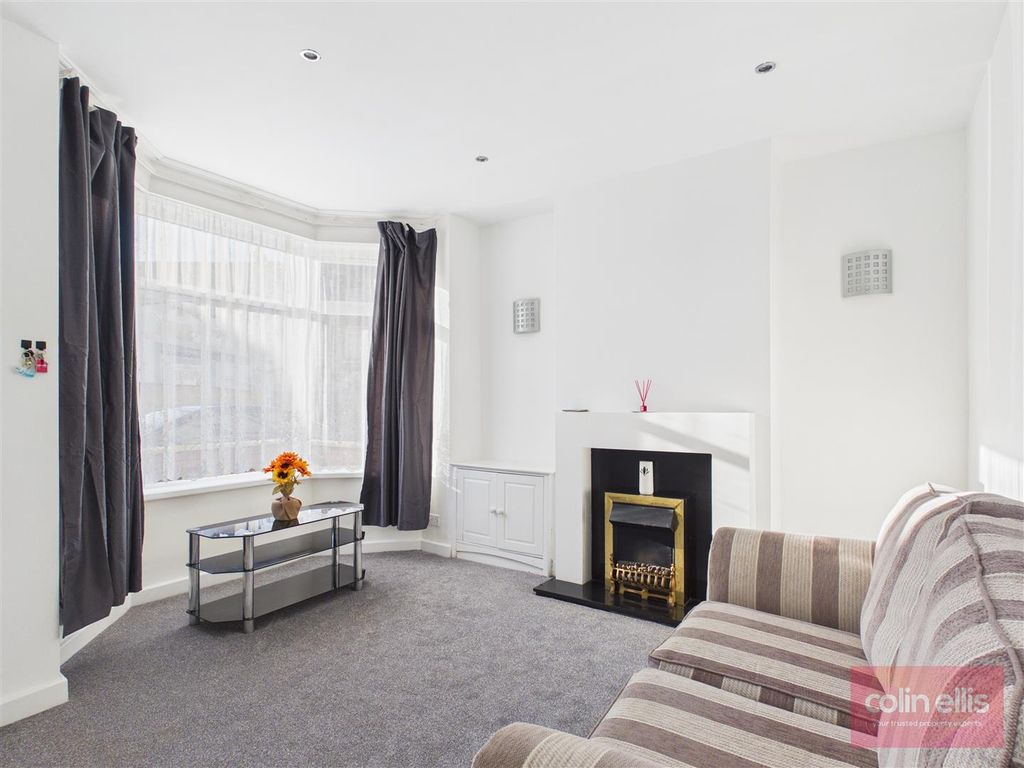 Property photo 2 of 19 Cam05075G0-Pr0279-Still001.Jpg