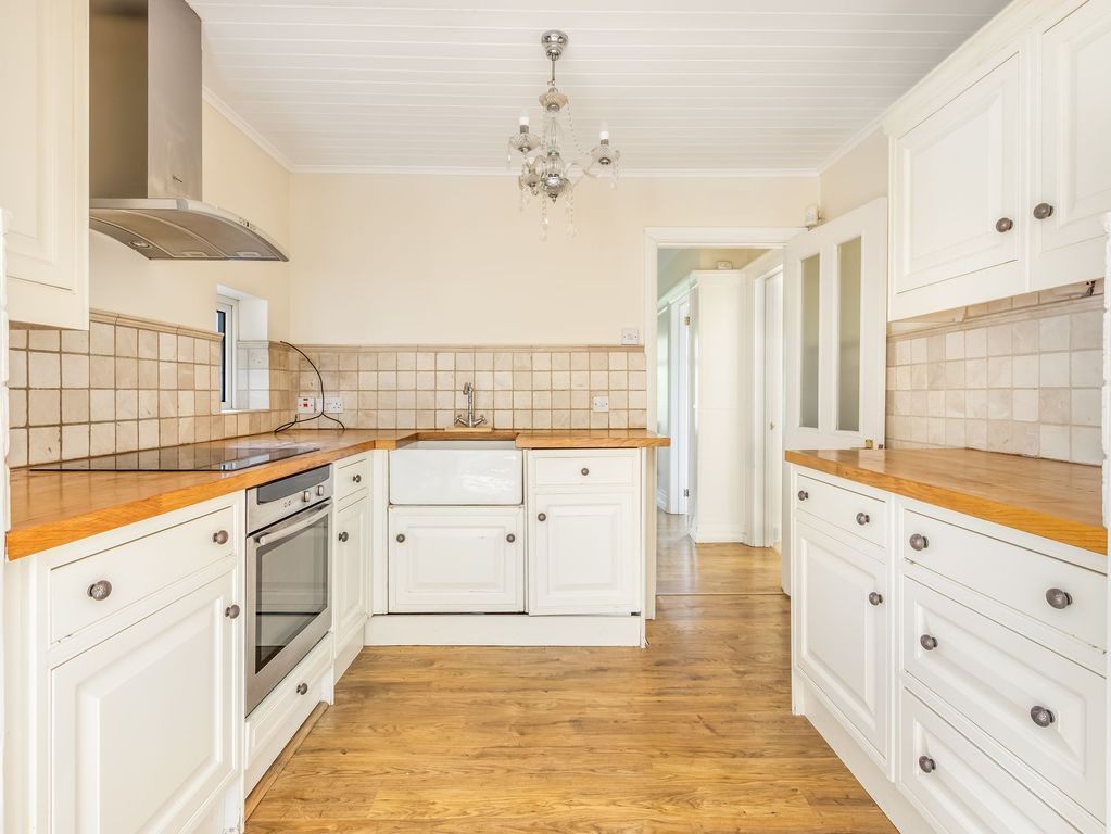 Property photo 3 of 26