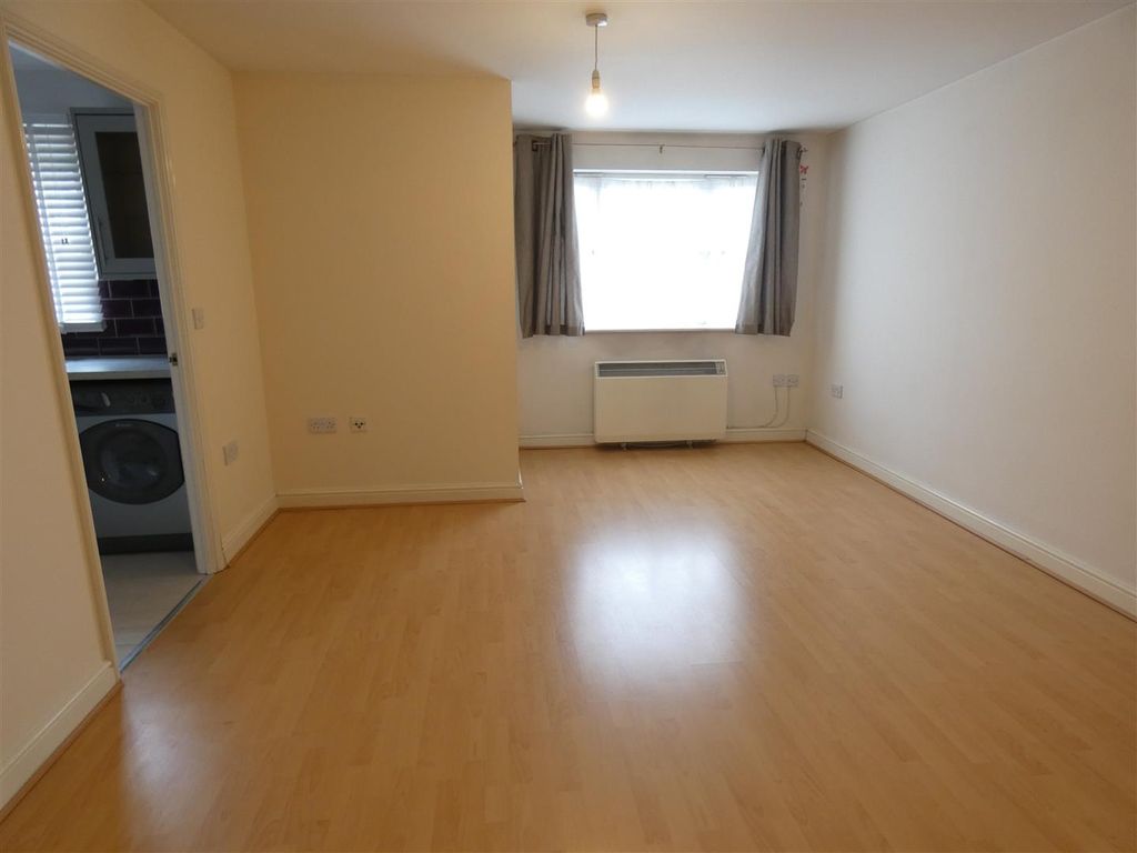 Property photo 3 of 5