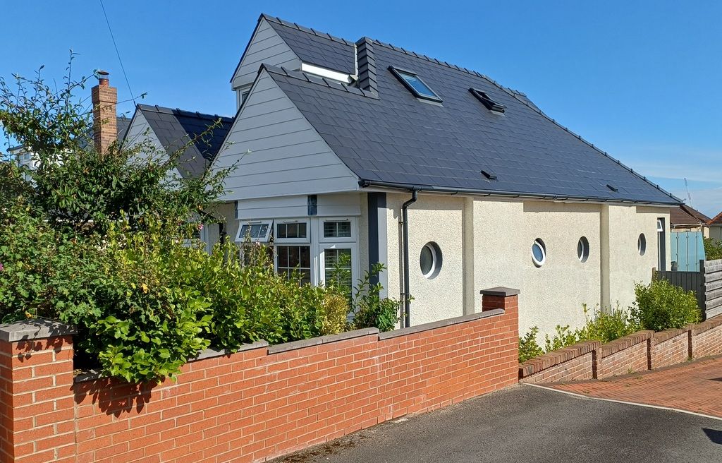 Property photo 2 of 23