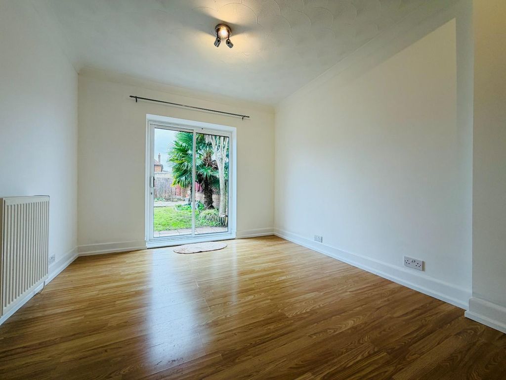 Property photo 2 of 13 Img_1082.Jpg