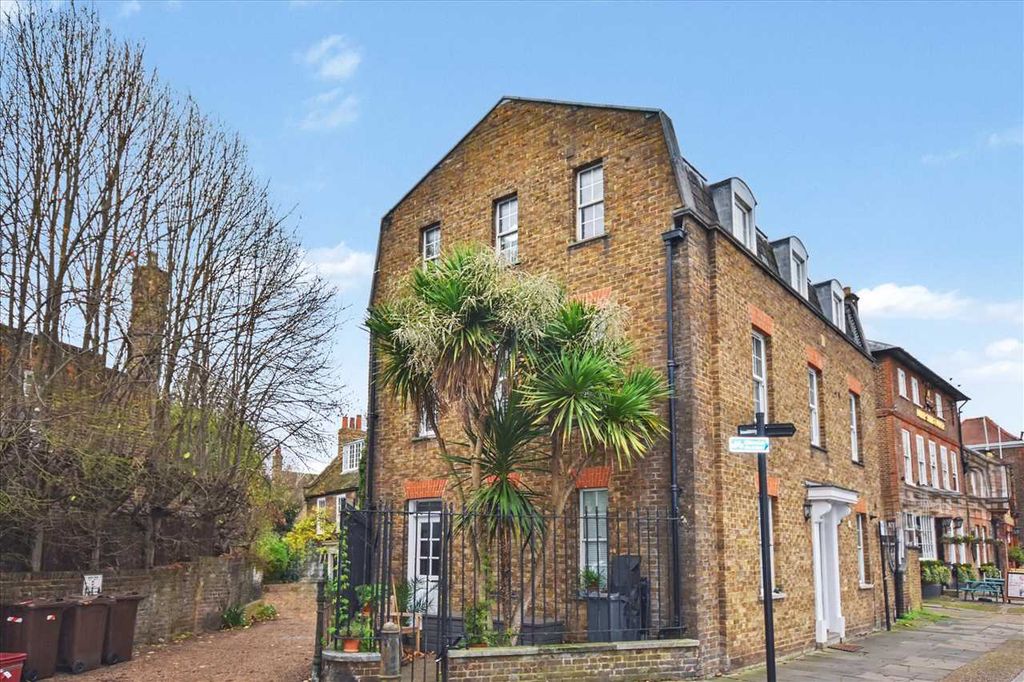 Property photo 1 of 17 Main Picture