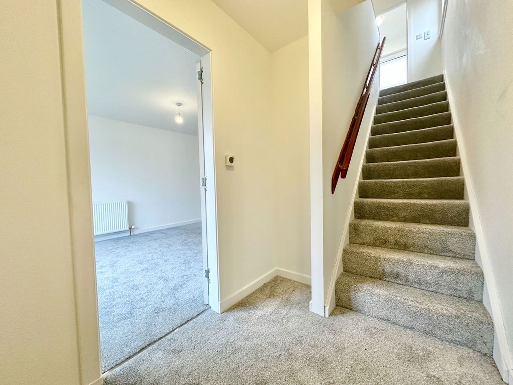 Property photo 2 of 26