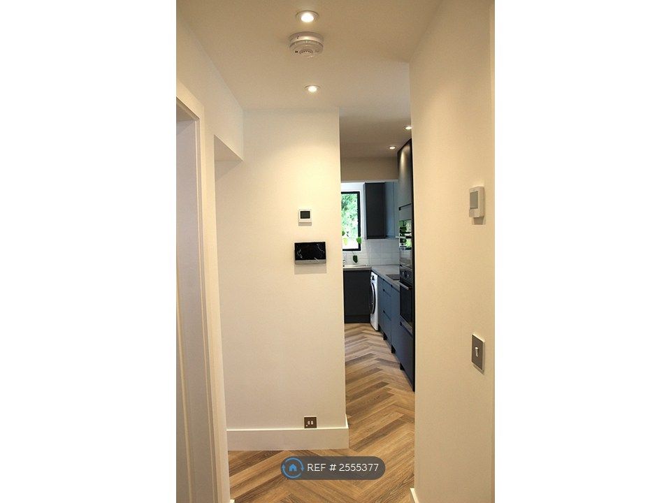 Property photo 3 of 10 Hallway