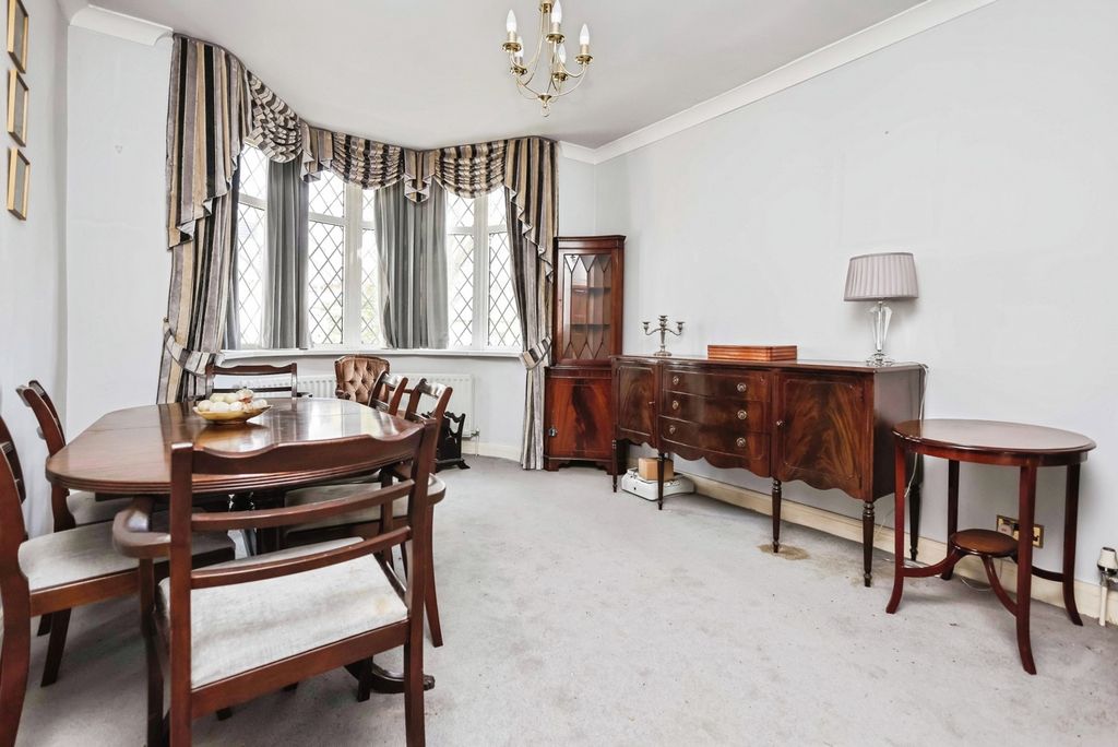 Property photo 3 of 24 Pbox-Img.Jpg