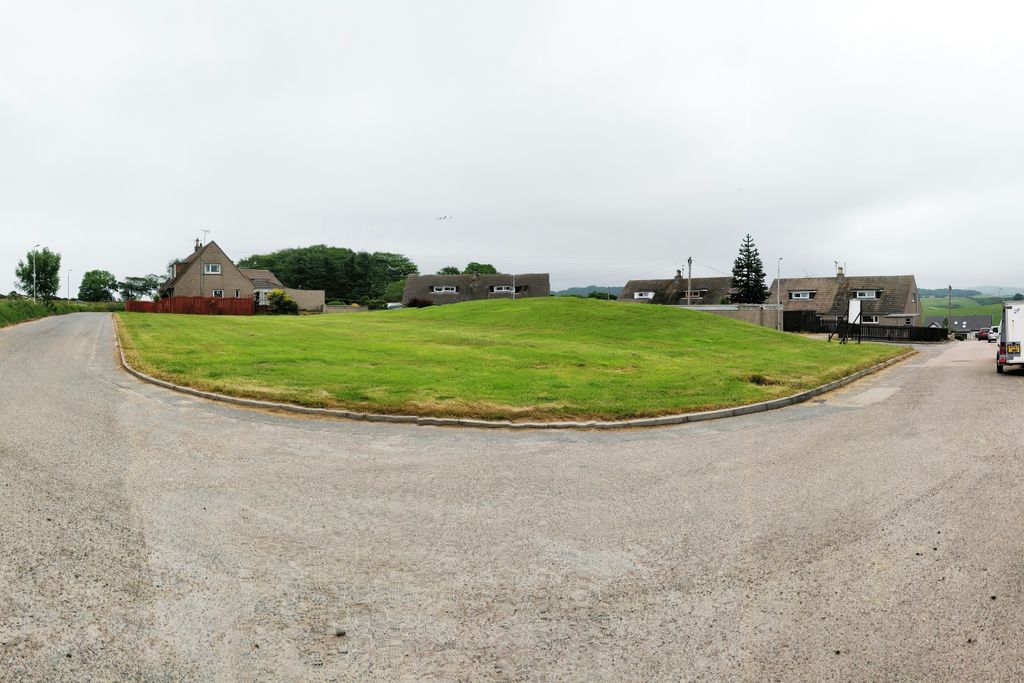 Property photo 3 of 17 03