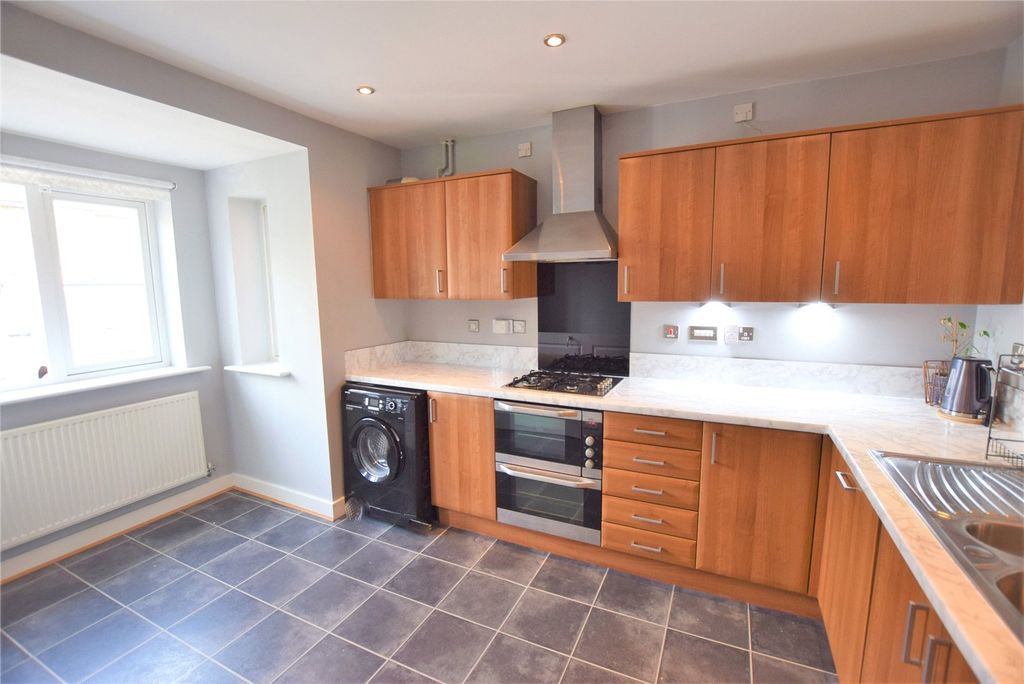 Property photo 3 of 17 Picture No. 11