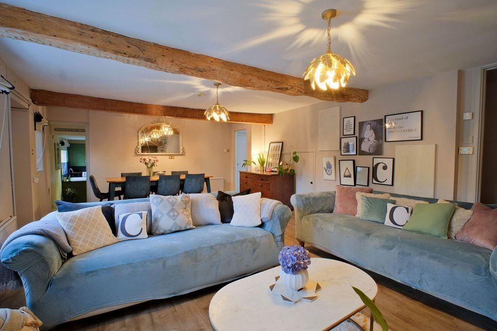 Property photo 3 of 22