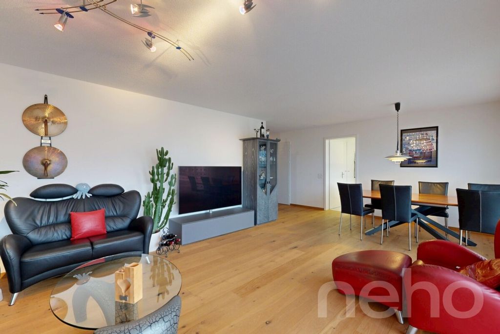 Property photo 2 of 12