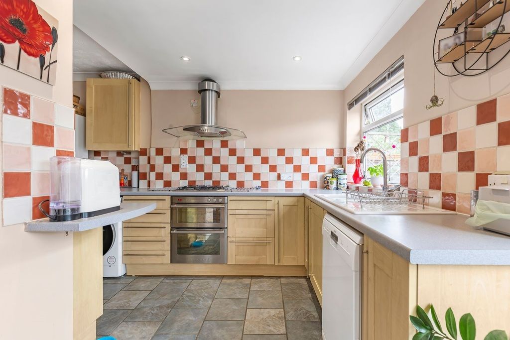 Property photo 3 of 25
