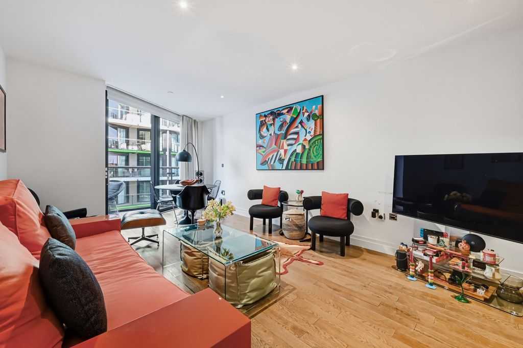 Property photo 2 of 12
