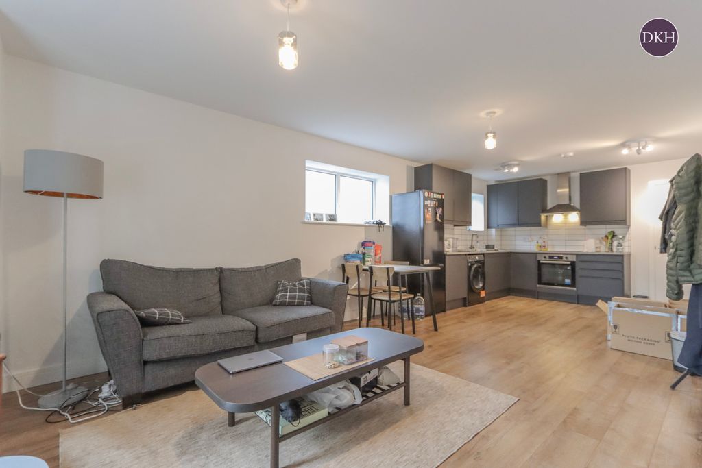 Property photo 2 of 10 Picture No. 14