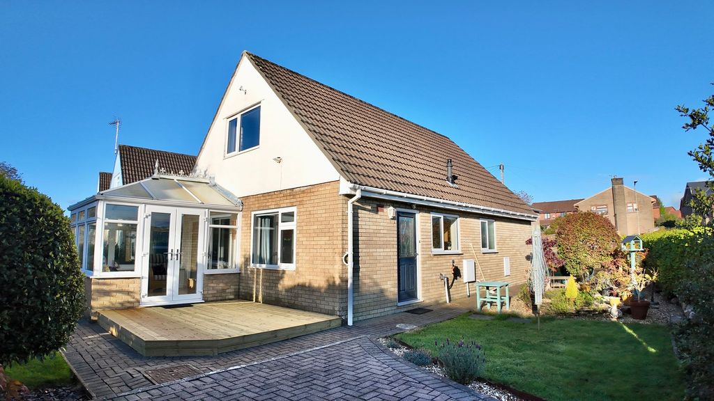 Property photo 1 of 37